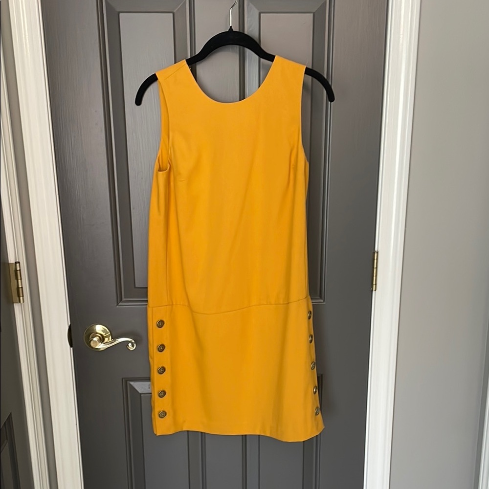Elegant Yellow Sleeveless Dress
